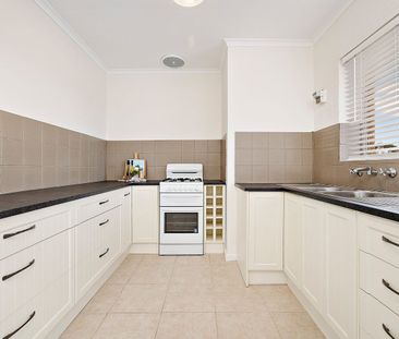 Enjoy comfortable, modern living at 30/22 Broad Street! - Photo 6