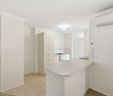 1 Lisbeth Ave , DONVALE - Photo 6
