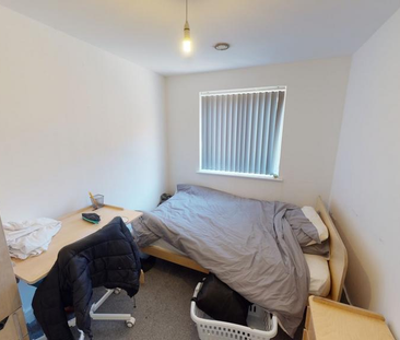 4 bedroom terraced house to rent - Photo 4