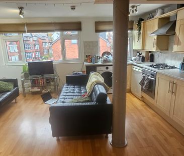 2 Bed - 195c Kirkstall Lane, Headingley, Leeds - LS6 3EJ - Student/... - Photo 2