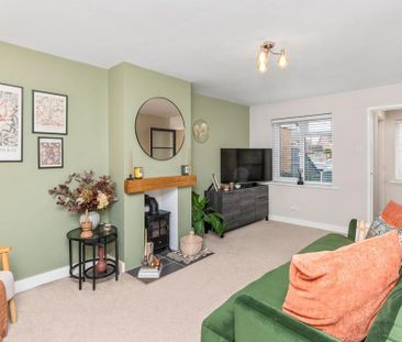 3 bedroom semi-detached house to rent - Photo 2