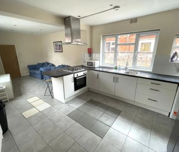 Howard Road, Clarendon Park, Leicester, LE2 - Photo 1
