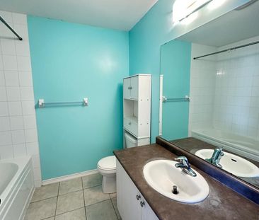 For Lease - 9 Cole Crescent, Brantford, Ontario - Photo 1