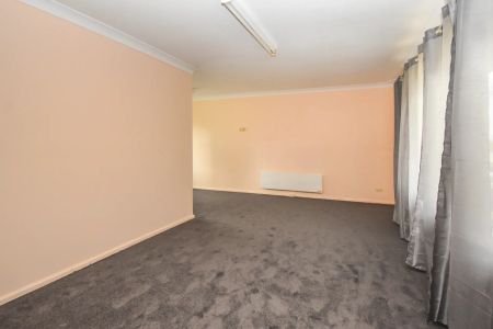 6 Torrens Street, Blayney. - Photo 5