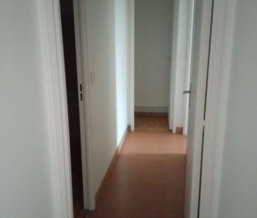 Appartement de type studio, offrant une entrée avec placard, un séj... - Photo 1