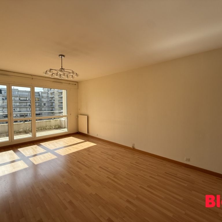 Location Appartement 5 pièces 113m² RENNES 35000 - Photo 1