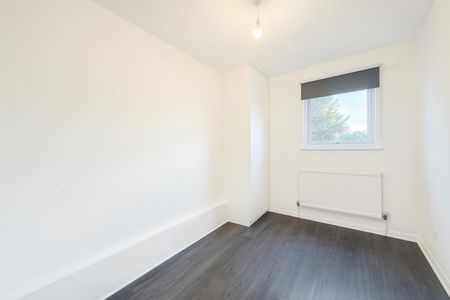 2 bedroom Flat To Let Total Size: 668 SQ FT - Photo 2