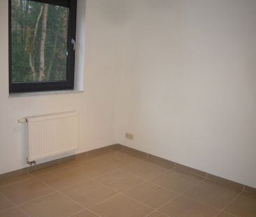 Ruim appartement met 2 slpk, bureel/dressing, autostaanplaats, kelder en mooi terras met prachtig uitzicht - Foto 4