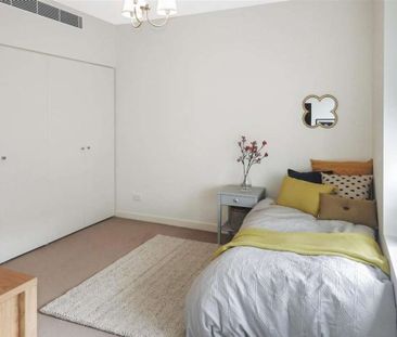 Modern 2-Bedroom Apartment in the Heart of Putney Hill - Photo 4