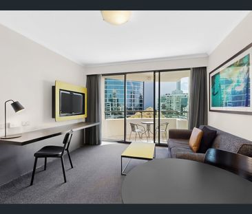 Prime Location, Fully Furnished Apartment: Your Ideal Home Awaits! - Photo 3