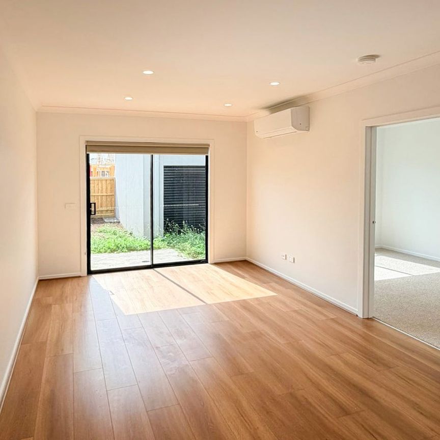 Brand New 3 Bedroom Home in Convenient Wyndham Vale Location - Photo 1