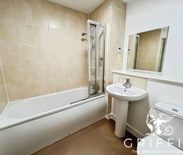 Hogg Lane, Grays, RM17 - Photo 3