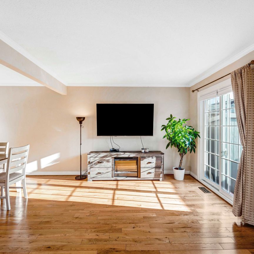 For Lease - 2232 Upper Middle Road Unit# Unit - 4, Burlington, Ontario - Photo 1