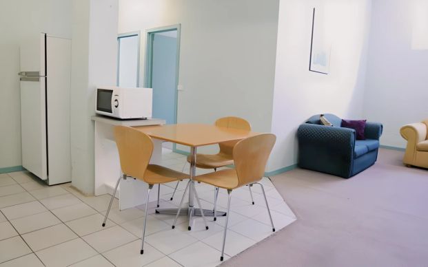 3 Bedroom Apartment - Photo 1