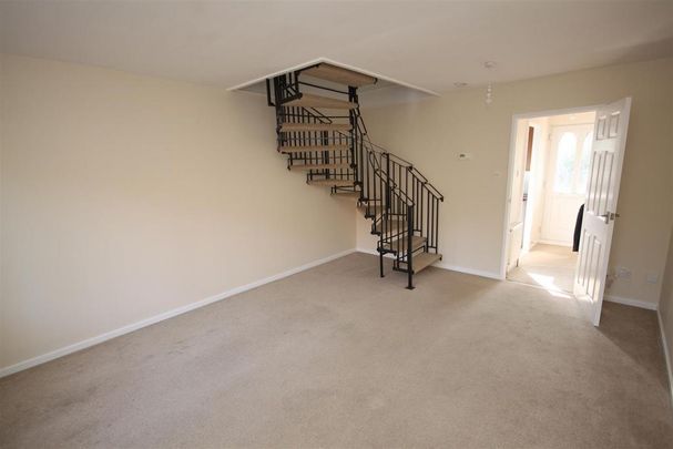 2 bedroom terraced house to rent - Photo 1