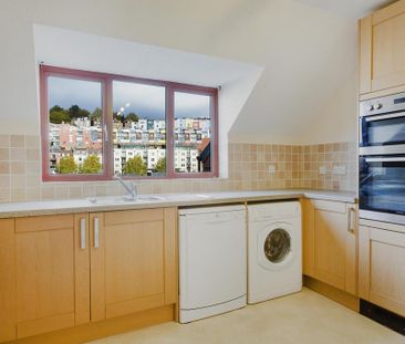 2 bedroom flat to rent - Photo 5