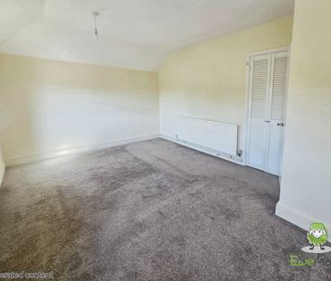 2 Bedroom - Photo 4