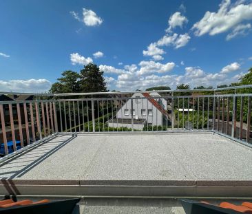 Frisch sanierte DG-Whg. mit Balkon gegenüber dem Schloss - Photo 6