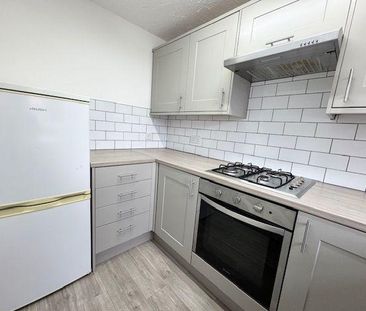 2 bedroom semi-detached house to rent - Photo 2