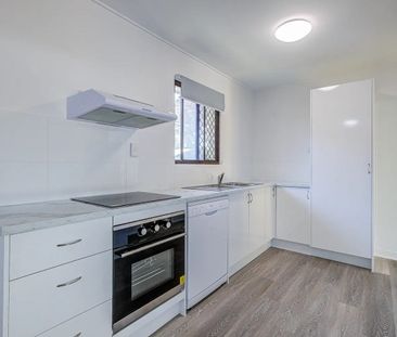 15 Bunda Street, Slacks Creek, Qld 4127 - Photo 2