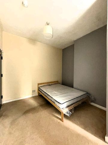 £700 PCM, Furnished One Bedroom Flat in Partridge Road, Roath, Cardiff, CF24 3QW - Photo 3