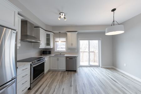 For Lease - 15 BARLEY Lane, Hamilton, Ontario - Photo 5