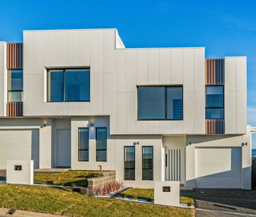 Executive 4 Bedroom Townhouse - Photo 6