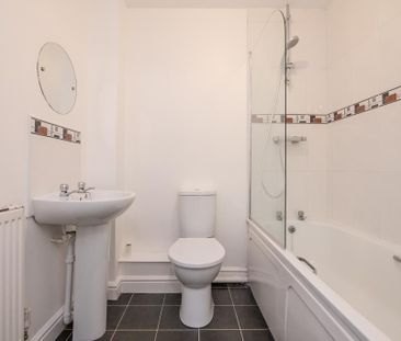 1 bedroom ground floor flat to rent - Photo 5