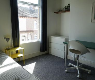 3 bedroom terraced house to rent - Photo 6