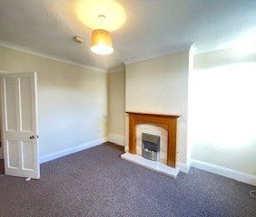 2 bedroom house to rent Loscoe Road, Heanor, Derbyshire, DE75 - Photo 3