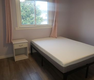 For Lease - 551 Dorchester Drive, Oshawa, Ontario - Photo 3