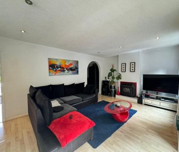 3 bedroom semi-detached house to rent - Photo 5