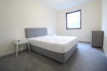 Cairnfield Circle, Top Floor, AB21 - Photo 4