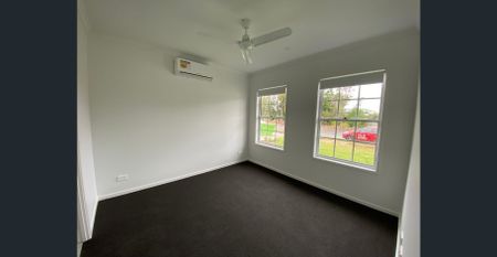 Good size family home - Photo 4