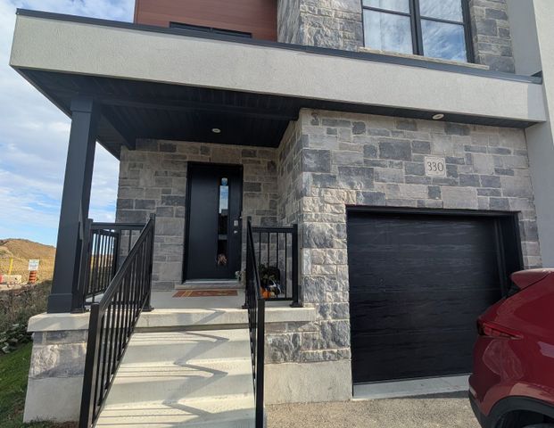 For Lease - 330 Bradshaw Drive, Stratford, Ontario - Photo 1