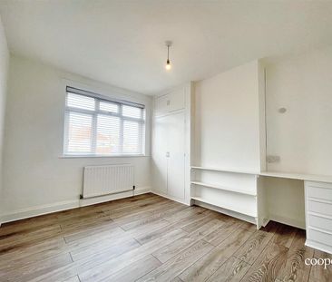 3 bedroom house - semi-detached - Photo 3