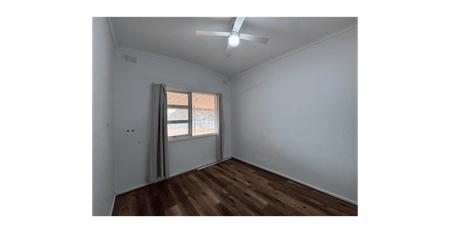 Spacious 3-Bedroom 1-Bathroom Home for Rent in Elizabeth North - Photo 2