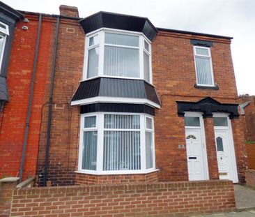 2 bed flat to rent in Milner Street, South Shields, NE33 - Photo 2