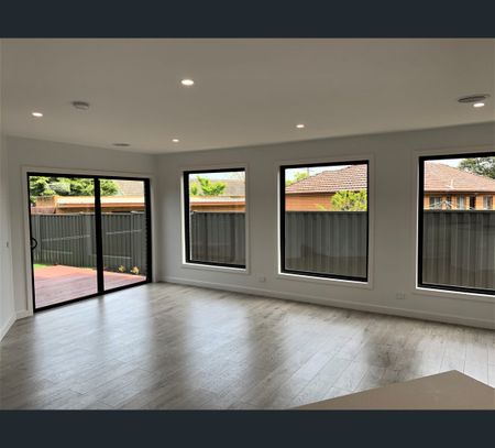 4 Tahiti Court, Mulgrave, Vic 3170 - Photo 4