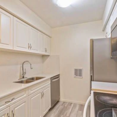 Updated 2-Bedroom Apartment for Rent in Prime Location! - Photo 1