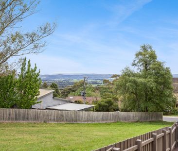 EXECUTIVE LIVING WITH DESIGNER DETAIL - Photo 4