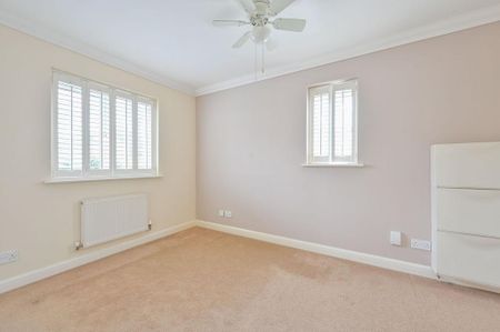 2 bedroom semi-detached house to rent - Photo 4