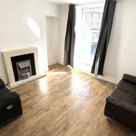 1 Bed Flat, Menzies Road, AB11 - Photo 1