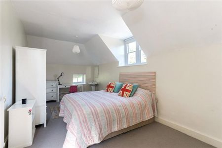 6 bedroom detached house to rent - Photo 5