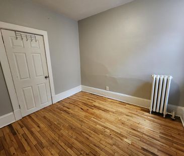 4 - 225 St. Patrick Street - Photo 3