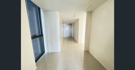 LEVEL 11 | MODERN & STUNNING VIEWS | SPACIOUS ONE BEDROOM | @ CENTRAL PARK - Photo 2