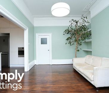 2 Bed property for rent - Photo 2