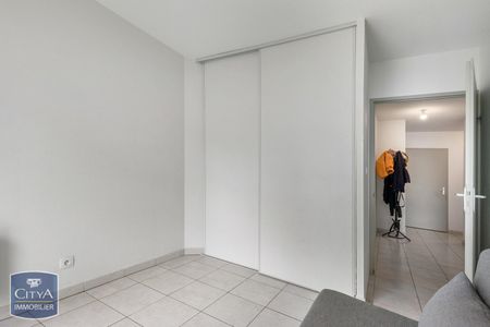 Location Appartement 3 pièces 68m² NARBONNE 11100 - Photo 4