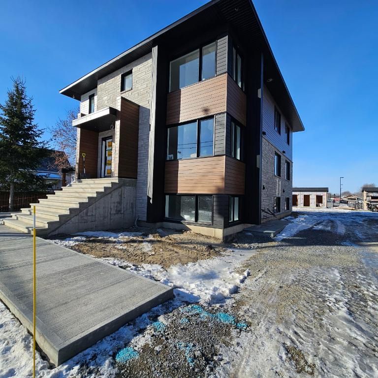 Appartement de luxe de 1450 pi², avec vu Panoramique (St-Hyacinthe) - Photo 1