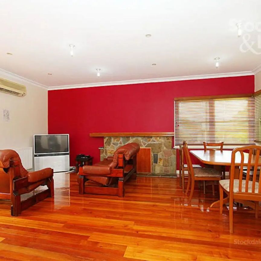 “ROOMING HOUSE - Room 1 - Unfurnished Room” - Photo 1